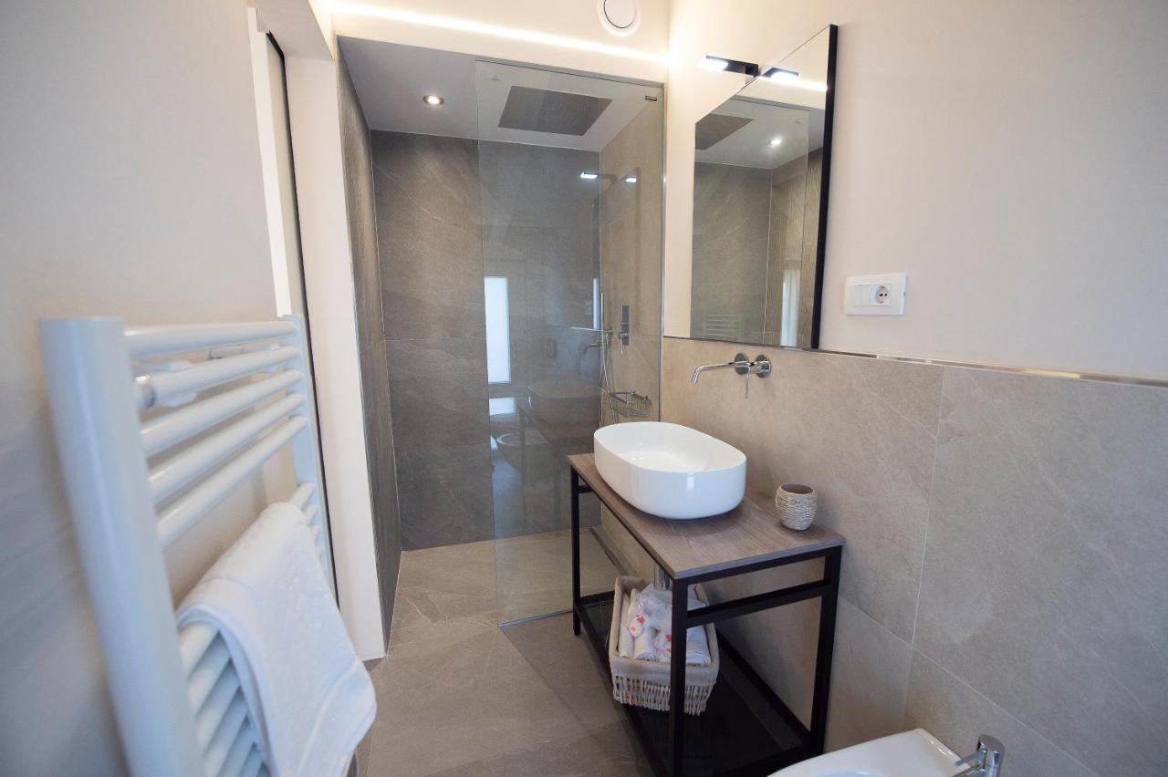 Villino Micol Camere A Due Passi Dal Mare Marina Di Carrara Dış mekan fotoğraf