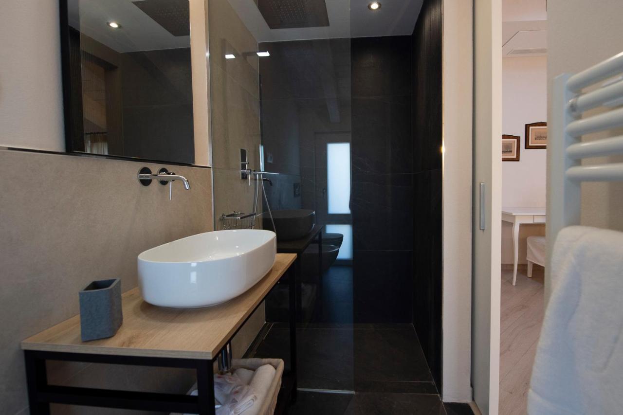 Villino Micol Camere A Due Passi Dal Mare Marina Di Carrara Dış mekan fotoğraf