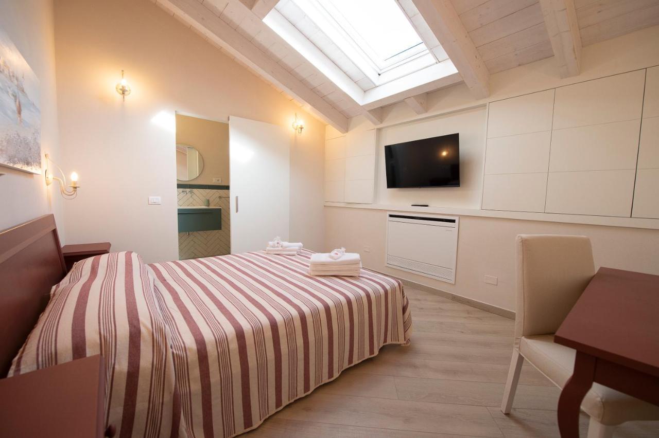Villino Micol Camere A Due Passi Dal Mare Marina Di Carrara Dış mekan fotoğraf
