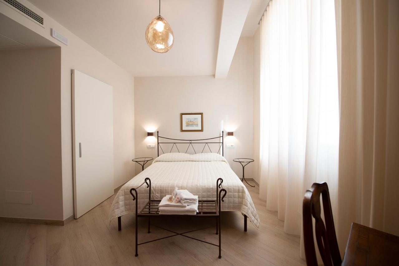 Villino Micol Camere A Due Passi Dal Mare Marina Di Carrara Dış mekan fotoğraf